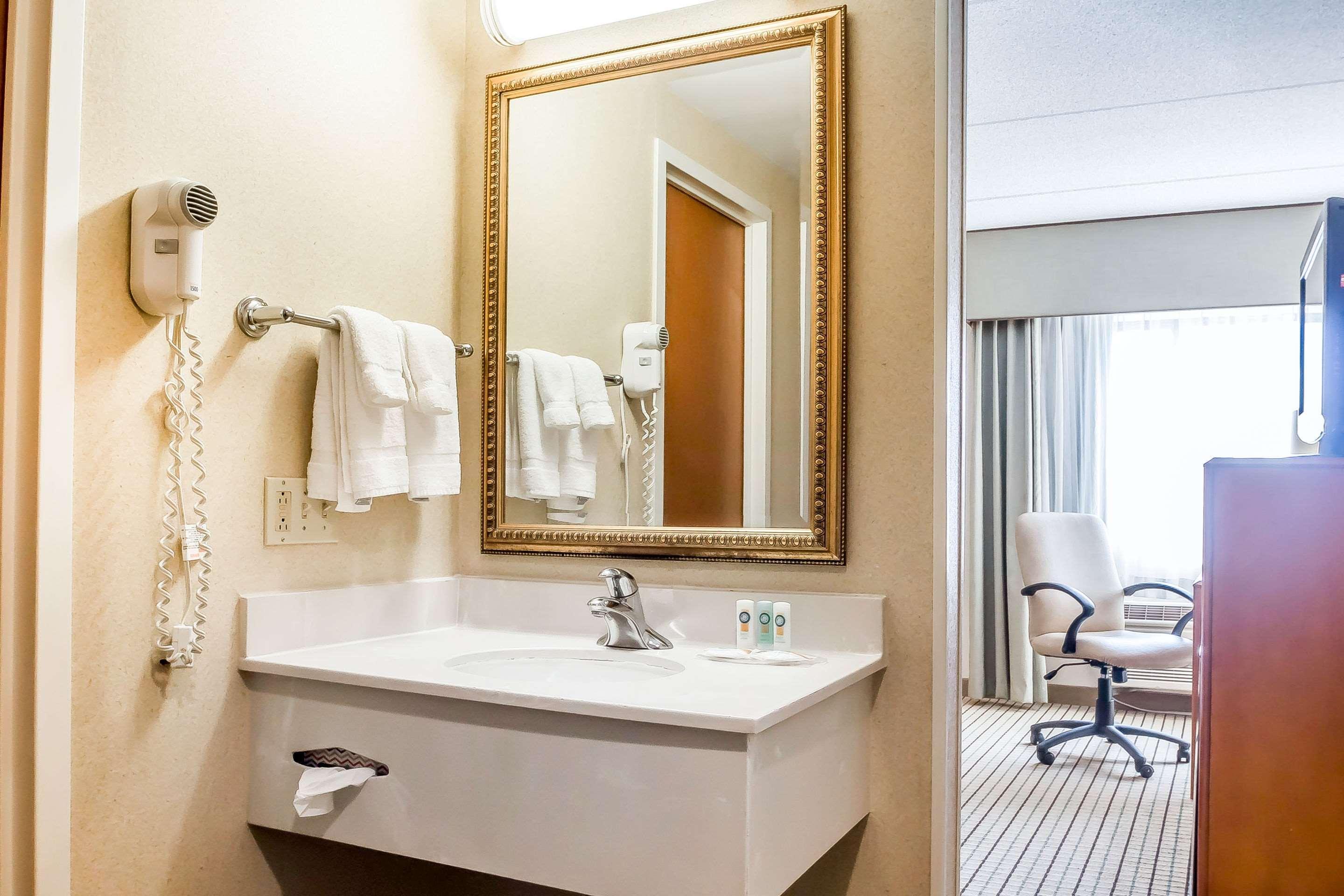 Quality Inn Spring Valley - Nanuet Eksteriør bilde