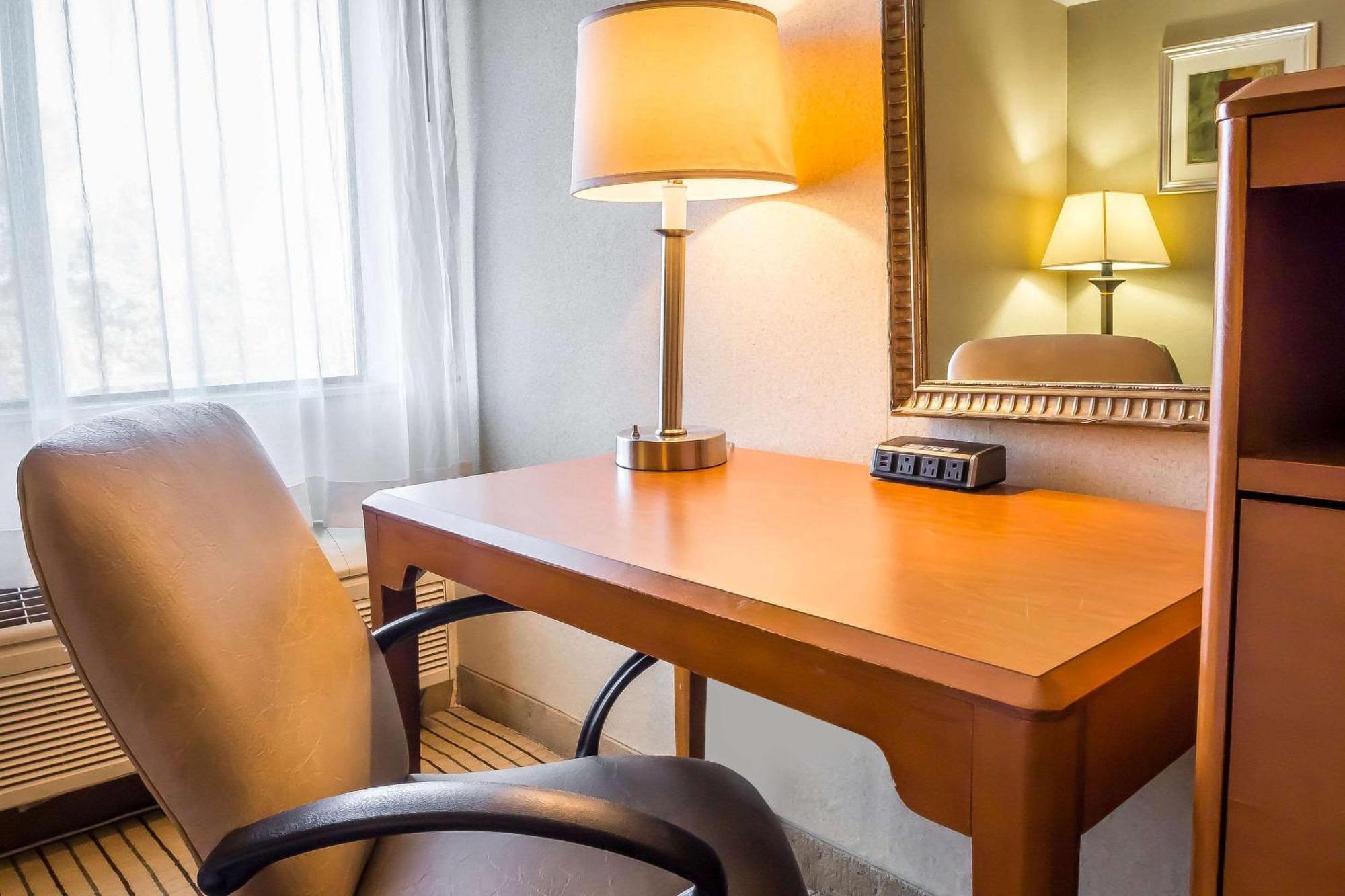 Quality Inn Spring Valley - Nanuet Eksteriør bilde