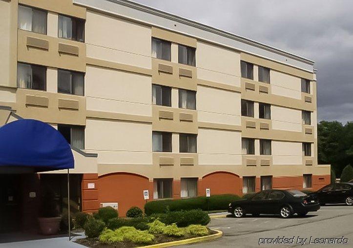 Quality Inn Spring Valley - Nanuet Eksteriør bilde